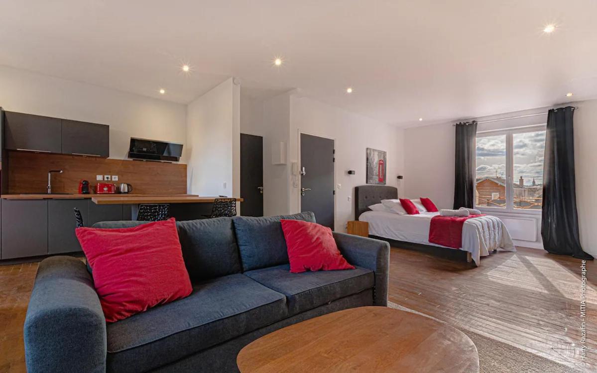 Les Suites Locarno Лимож Екстериор снимка