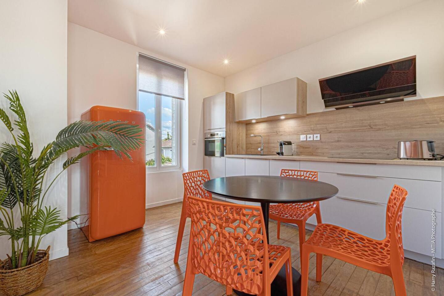 Les Suites Locarno Лимож Екстериор снимка