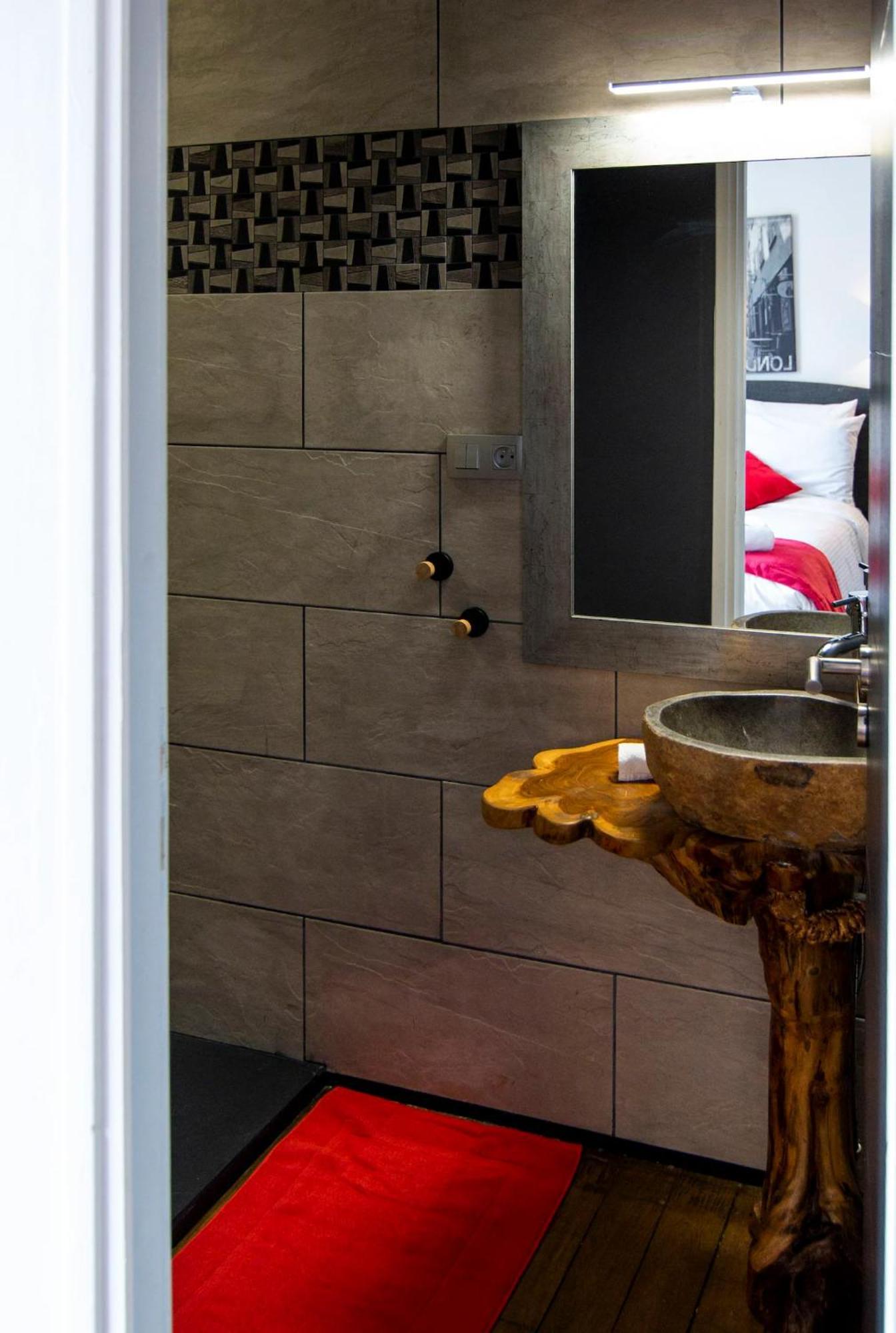 Les Suites Locarno Лимож Екстериор снимка